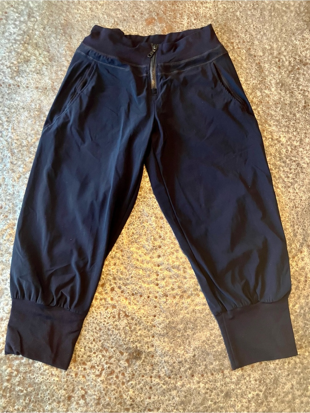 Sweaty Betty Black Cropped Joggers with Cuffed Ankles with Pockets XS